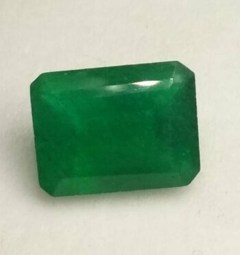 Natural Emerald Panna 4.78 Carat 5.25 Ratti Size Zambia...