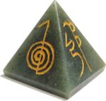 3-3-green-jade-reiki-symbol-pyramid-30mm-reiki-crystal-products-original-imah6h5r3yrgjthz.jpeg