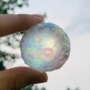 1pc Titanium Rainbow Moon,Quartz Moon,Mineral samples,Crystal carving,Reiki Healing,Crystal collection,home decoration,Crystal Gift 80g+